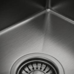 pure-sink-luxion-gunmetal-undermount-sink-36x40-cm